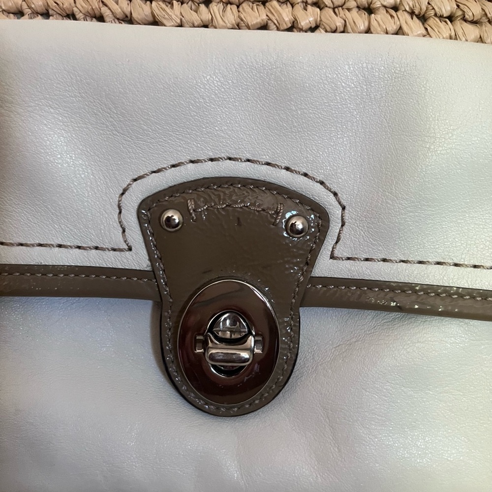 Coach Women’s Vintage Legacy Straw Tote in Natural with White Leather Trim - Picture 5 of 12